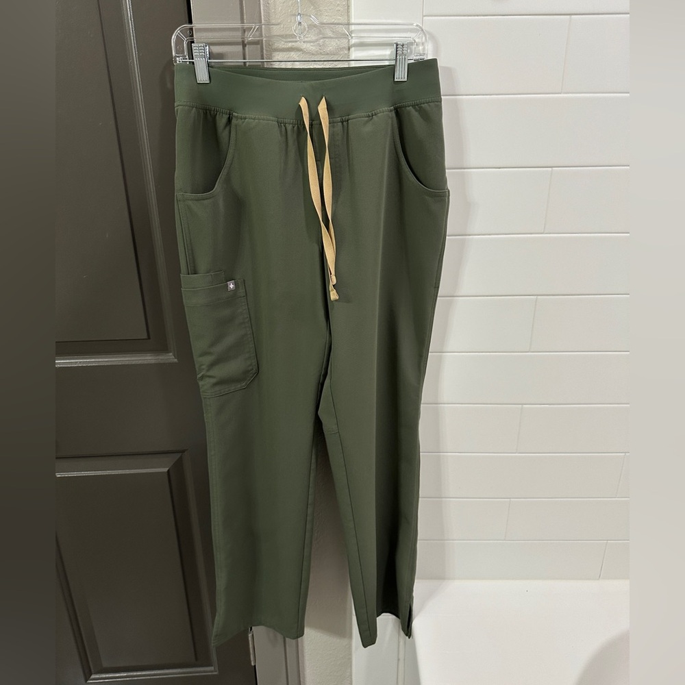 FIGS Moss Kade Bottom Small Regular length and waist